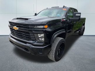 Used 2024 Chevrolet Silverado 2500 Custom w/ Custom Value Package AWD/4WD video 4