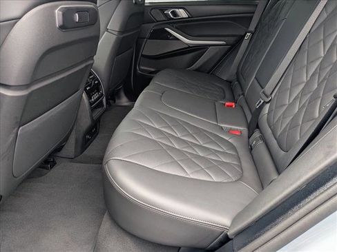 Used 2026 BMW X5 xDrive40i AWD/4WD image 18