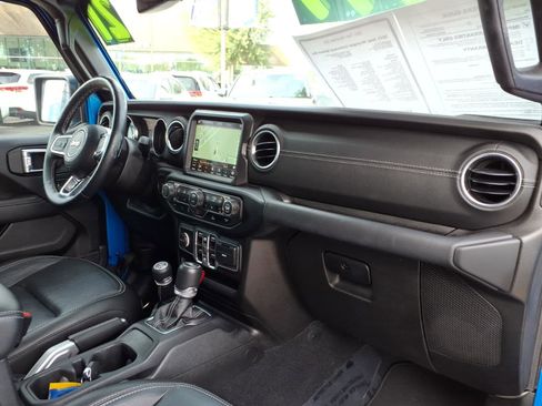 Used 2021 Jeep Wrangler Unlimited Sahara w/ Cold Weather Group image 11