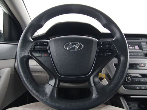 Used 2017 Hyundai Sonata SE image 17