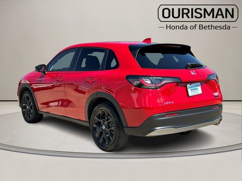 Used 2025 Honda HR-V Sport image 3