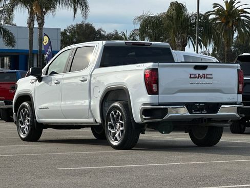 Used 2025 GMC Sierra 1500 SLE image 3
