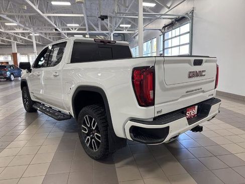 Used 2021 GMC Sierra 1500 AT4 w/ AT4 Value Package AWD/4WD image 3