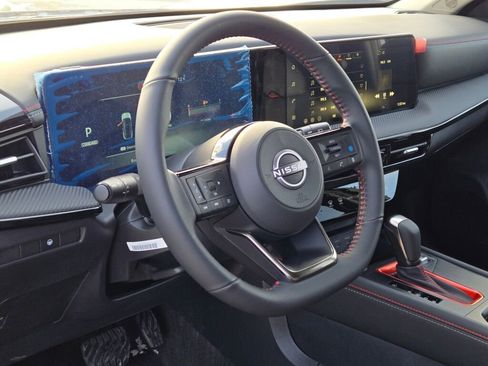 New 2026 Nissan Kicks SR w/ Cold Weather Package AWD/4WD image 22