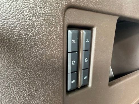 Used 2022 Ford Expedition King Ranch RWD image 36