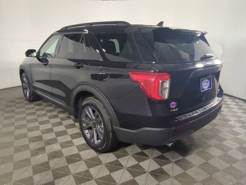 Used 2023 Ford Explorer XLT w/ Equipment Group 202A image 6