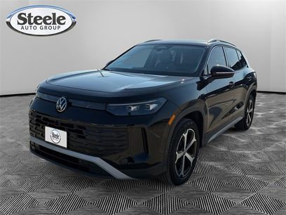 New 2025 Volkswagen Tiguan SE