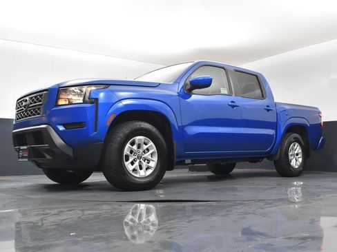 Used 2024 Nissan Frontier SV image 39