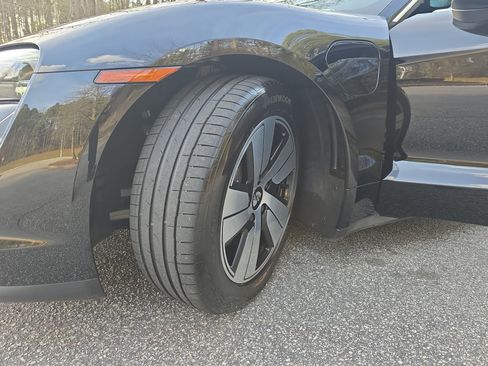 Used 2021 Porsche Taycan image 32