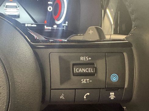 Used 2025 Nissan Pathfinder Platinum w/ Cargo Package AWD/4WD image 30