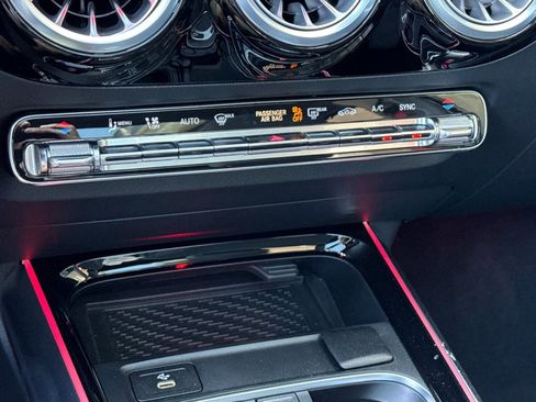 New 2025 Mercedes-Benz GLA 35 AMG 4MATIC image 17