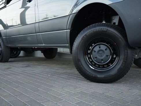 New 2025 Mercedes-Benz Sprinter 2500 image 10