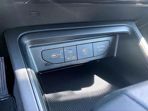 Used 2025 Kia K5 LXS FWD image 16