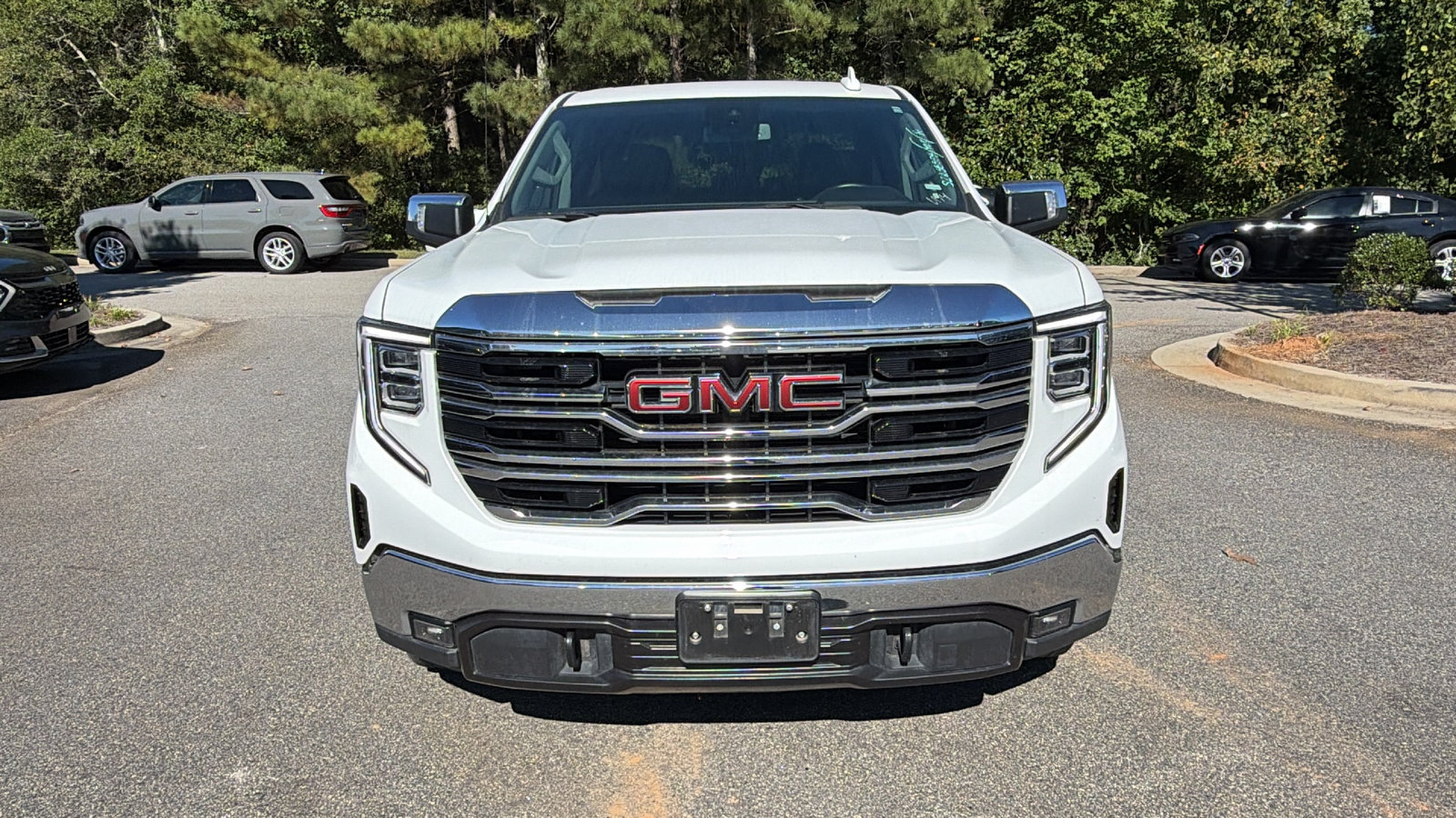 Used 2025 GMC Sierra 1500 SLT AWD/4WD image 3