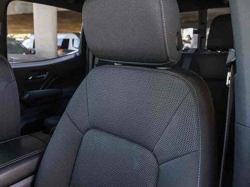 Used 2025 GMC Canyon Elevation w/ Convenience Package image 29