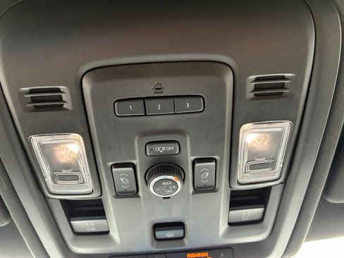 Used 2022 Chevrolet Tahoe LT w/ LT Signature Plus Package image 28