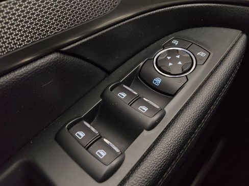 Used 2018 Ford Explorer XLT FWD image 27