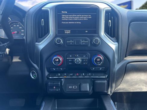 Certified 2021 Chevrolet Silverado 1500 LT Trail Boss w/ Convenience Package II AWD/4WD image 22