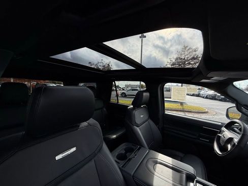 New 2025 Ford Expedition Platinum w/ Stealth Performance Package image 33