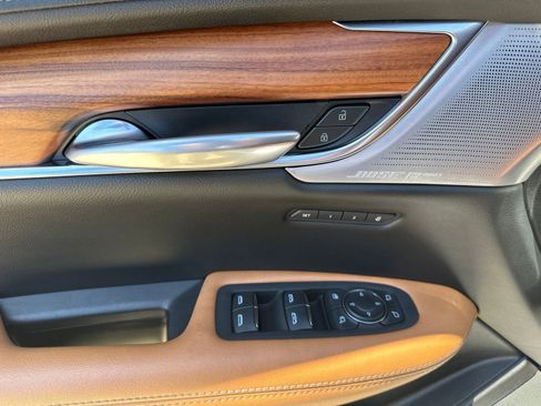 Used 2023 Cadillac XT5 Premium Luxury FWD image 5