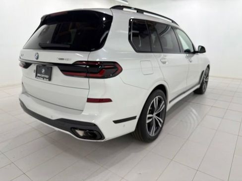 Certified 2024 BMW X7 xDrive40i w/ M Sport Package AWD/4WD image 5