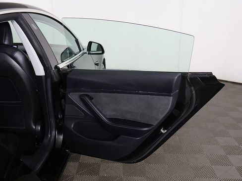 Used 2018 Tesla Model 3 Long Range image 24