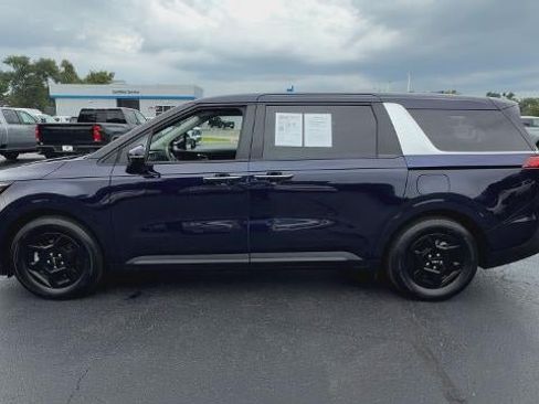 Used 2026 Kia Carnival FWD image 5