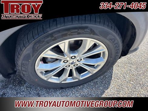 Used 2021 Ford Explorer Limited w/ Equipment Group 301A image 26