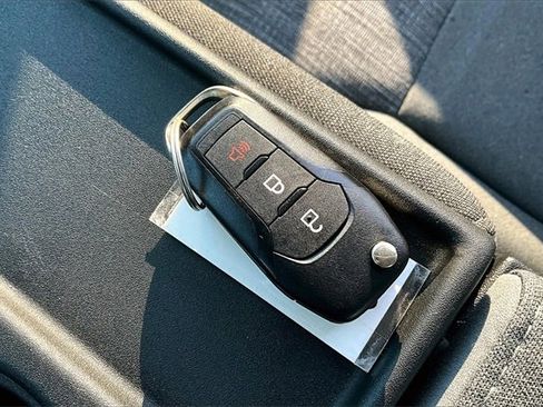 Used 2023 Ford F150 XLT image 10