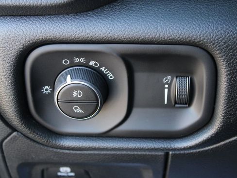 New 2026 RAM 1500 Express AWD/4WD image 25