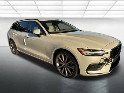 Used 2020 Volvo V60 T5 Momentum w/ Protection Package Premier