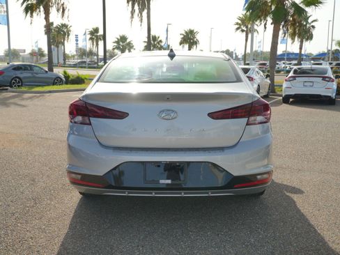 Used 2020 Hyundai Elantra SEL FWD image 10