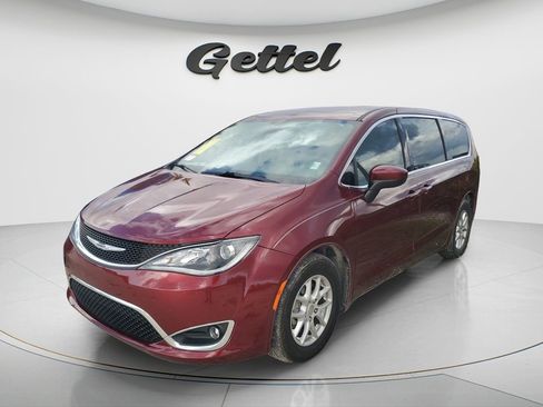 Used 2017 Chrysler Pacifica Touring Plus image 1
