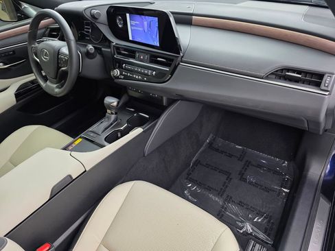 Used 2025 Lexus ES 350 w/ Premium Package FWD image 29