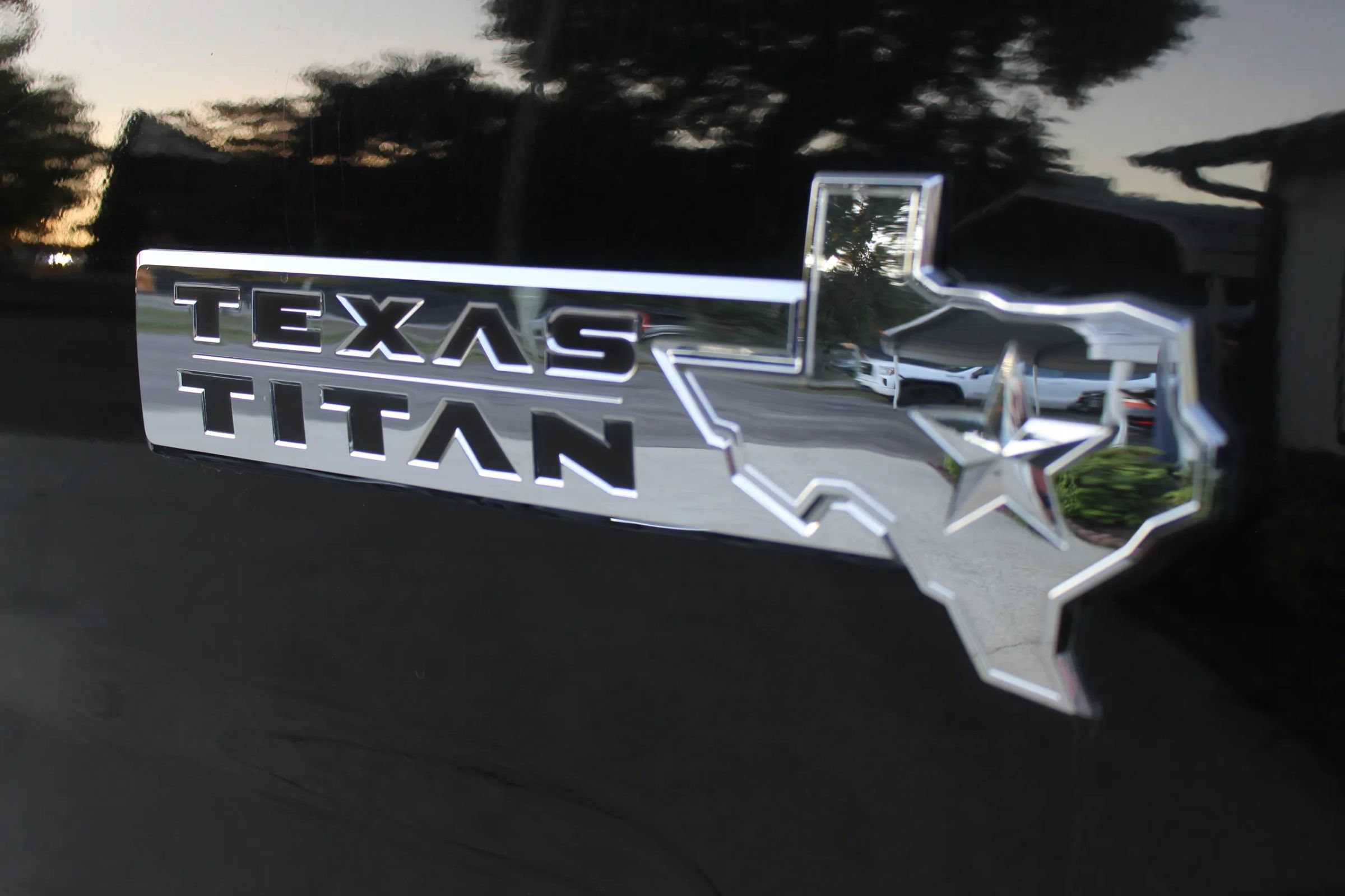 Used 2018 Nissan Titan SL w/ Texas Titan Edition AWD/4WD image 26