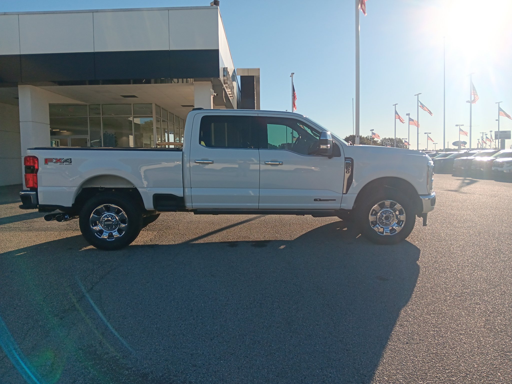 Used 2024 Ford F250 Lariat w/ Lariat Ultimate Package AWD/4WD image 9