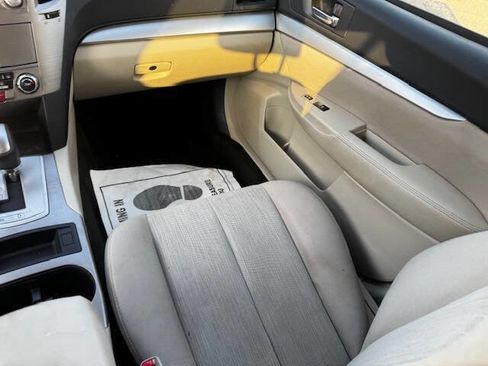 Used 2013 Subaru Outback 2.5i Premium image 23