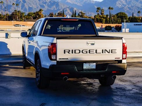 Used 2025 Honda Ridgeline Sport image 7