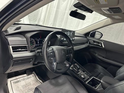 Used 2022 Mitsubishi Outlander SE AWD/4WD image 15