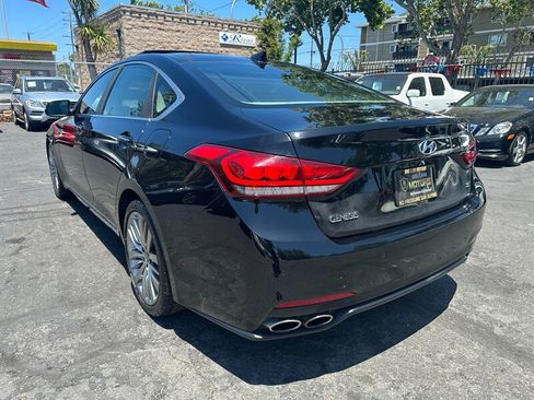 Used 2015 Hyundai Genesis 5.0 RWD image 7