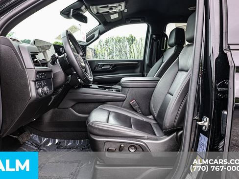 Used 2025 Chevrolet Suburban Z71 AWD/4WD image 18