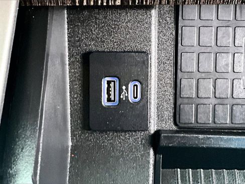 Used 2020 Ford F250 Lariat image 33