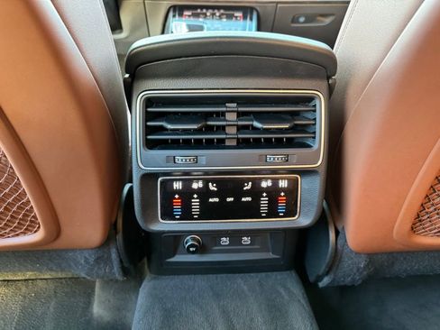 Used 2021 Audi Q8 Premium Plus image 14