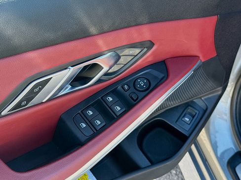 Used 2023 BMW 330i Sedan w/ Premium Package image 22