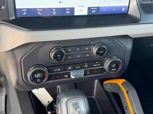Used 2023 Ford Bronco Badlands AWD/4WD image 25