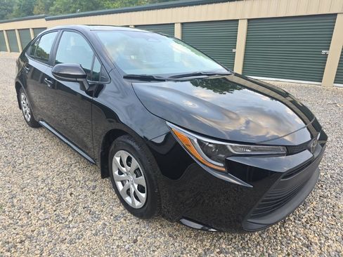 Used 2024 Toyota Corolla LE FWD image 8