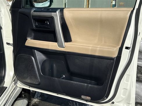 Used 2011 Toyota 4Runner Limited image 14