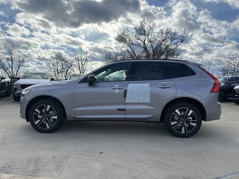 New 2026 Volvo XC60 B5 Plus w/ Climate Package image 4