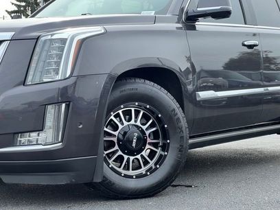 Used 2017 Cadillac Escalade Platinum