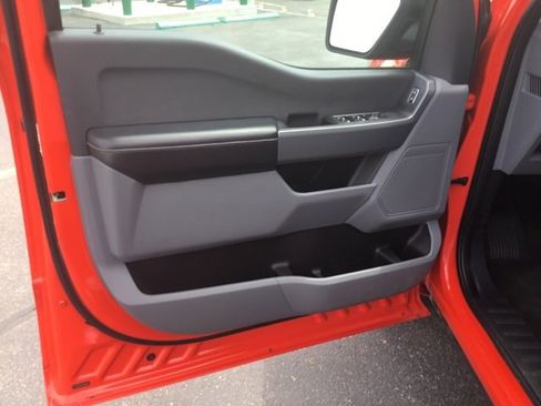 Used 2021 Ford F150 XLT image 12